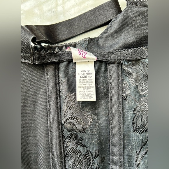 TORRID CORSET/BUSTIER BLK JACQUARD PANELS LACE UP BACK. SEXY, SHAPEWEAR, SZ 40 - Picture 5 of 5